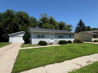 2200 3rd Ave NW, Waverly, IA 50677