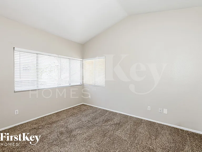 1683 Black Hills Way — Photo 14