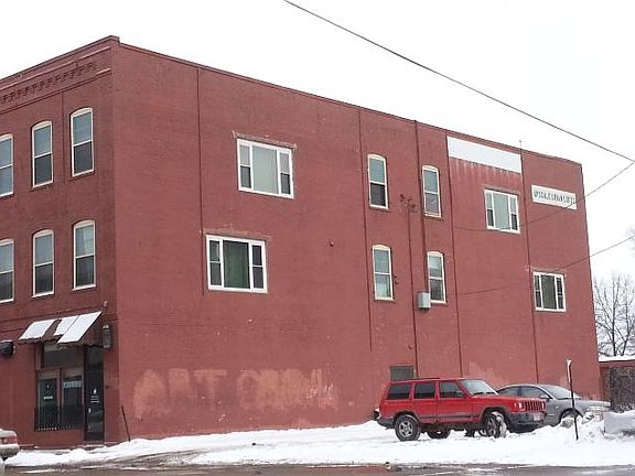 3rd image of 330 9th St E APT 305