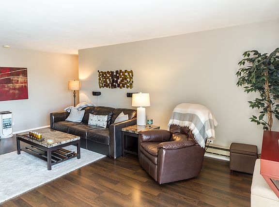 4th image of 9721 S Keeler Ave APT 203