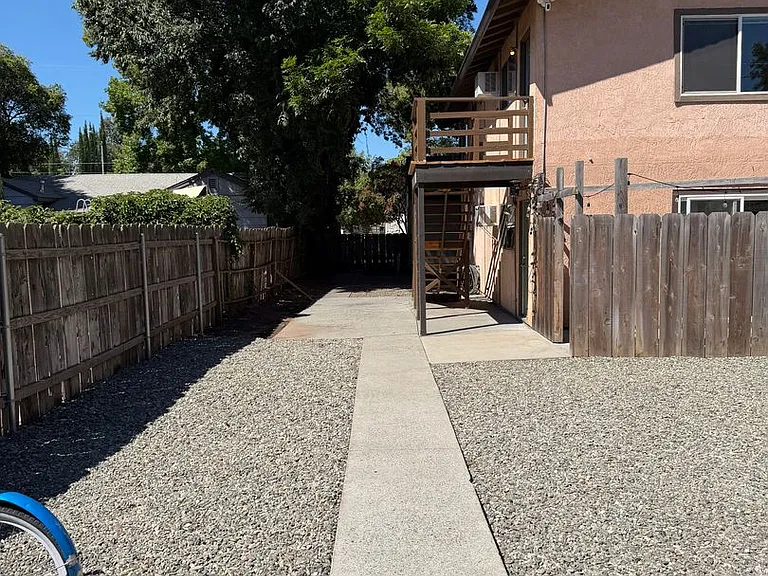 1448 Warner St — Photo 21