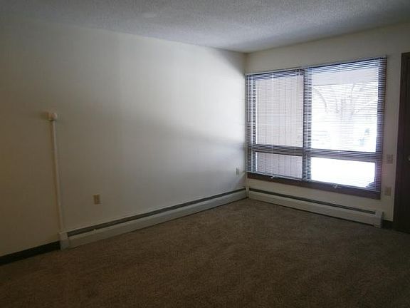 3rd image of 219 E Clayton Ave APT 8