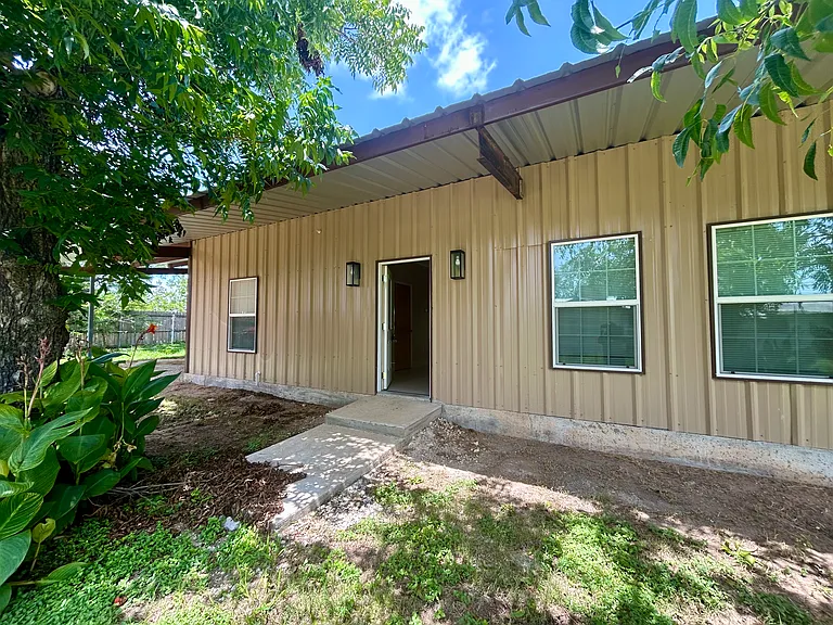405 State Highway 132 N — Photo 11