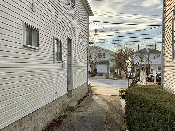 2nd image of 767 Woolley Ave #1