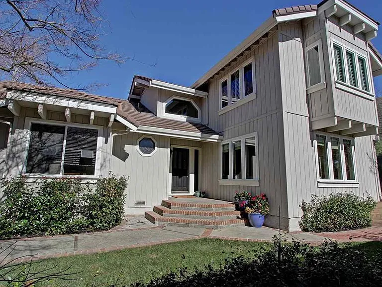 956 Redwood Dr — Photo 20