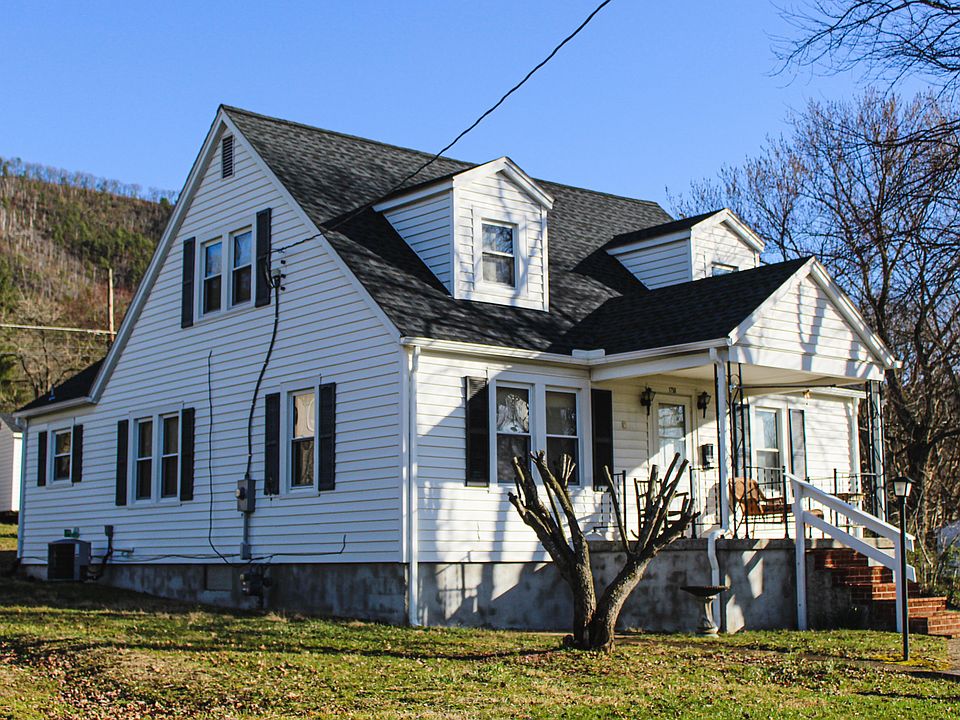 1st image of 1750 Oak Ave