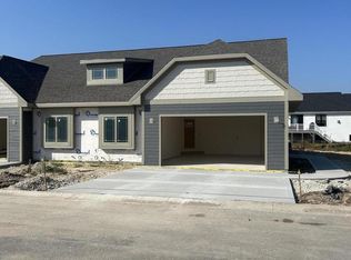 657 Lambert Ct, Slinger, WI 53086