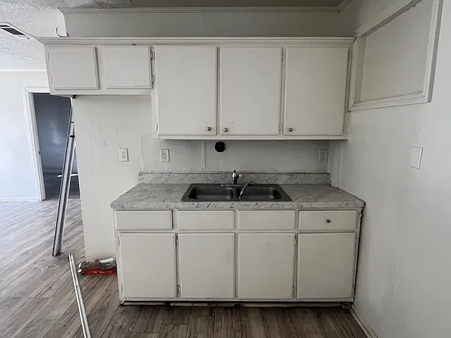 1665 Madden Ave — Photo 3