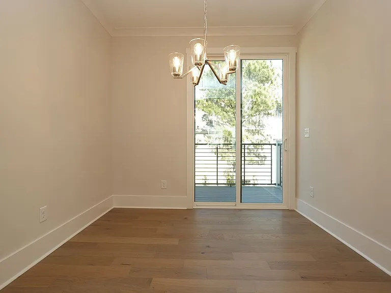 1405 Kenilworth Ave — Photo 15
