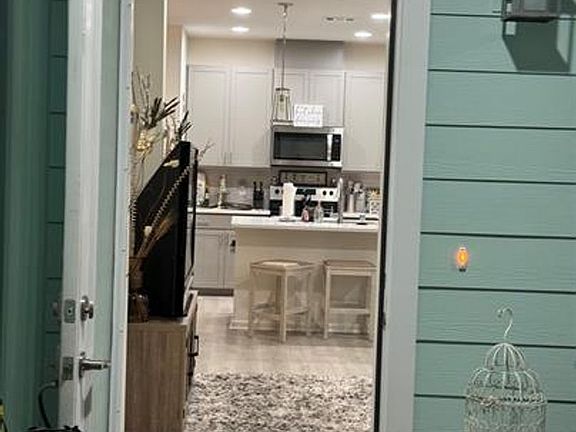 2nd image of 602 Beachcomber Blvd #101