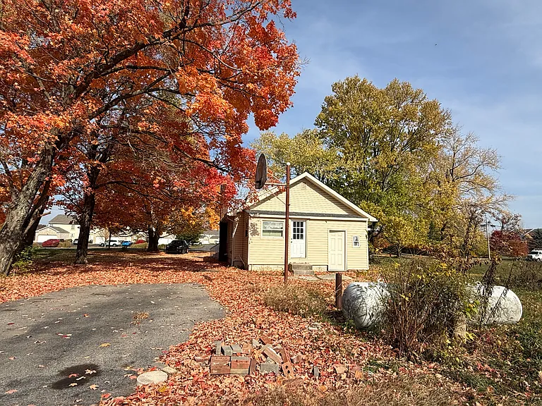 14127 Palmer Rd SW — Photo 3