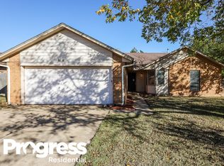 2301 Fairfield Dr, Edmond, OK 73012