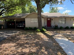 1402 Cates St, Bridgeport, TX 76426