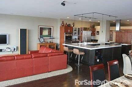 2nd image of 109 Main St #1604