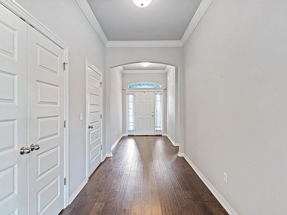4th image of 2501 Aspen St