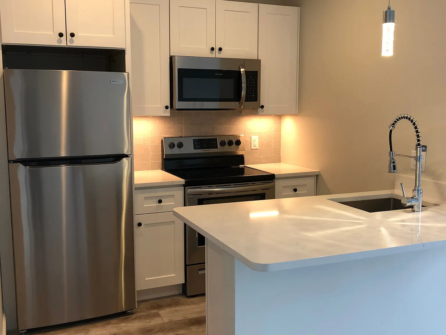 1 bed, 500 sqft, $3,100 — Photo 1