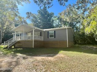 206 E Moore Ave, Bonifay, FL 32425