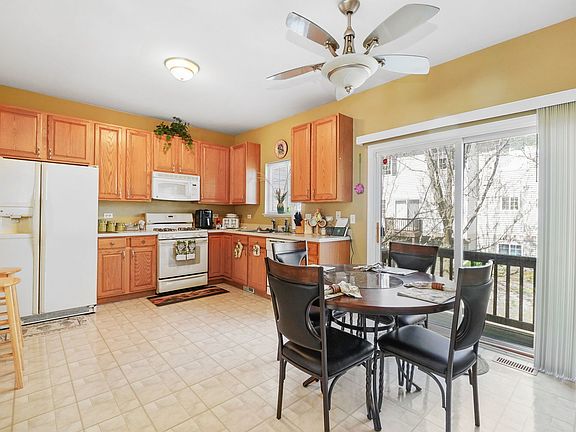 3rd image of 324 Southwicke Dr #A