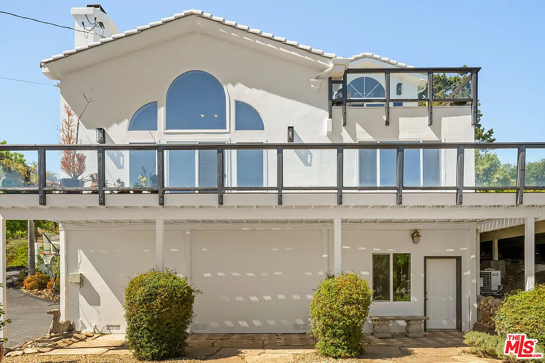 Building Photo - 21630 Saddle Peak Rd
