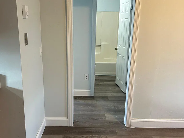 10 Nestor St #8 — Photo 2