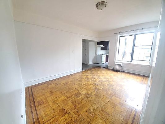 2nd image of 902 44th St #48