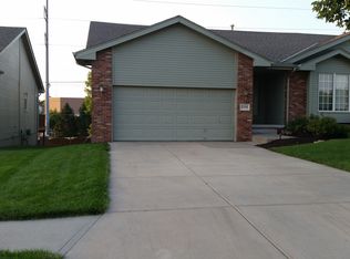 15408 Parker St, Omaha, NE 68154