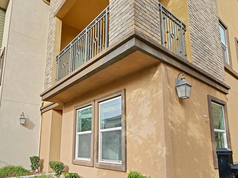 311 Mission Terrace Ave #311 — Photo 2