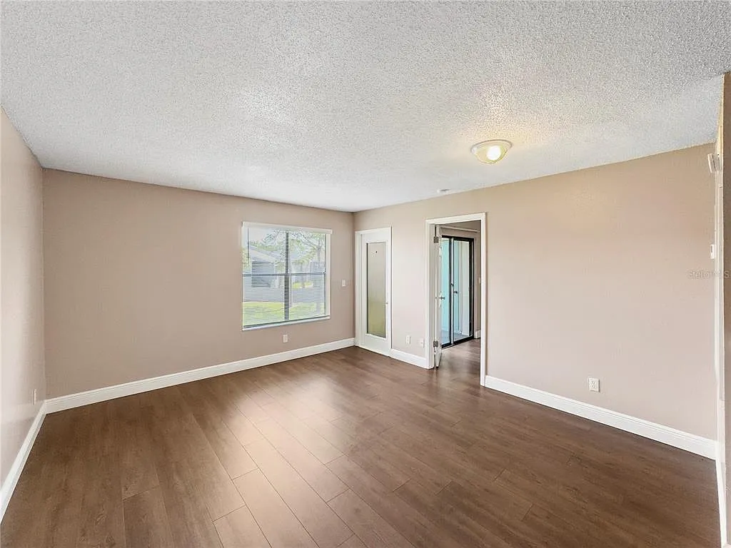 1 bed, 1.0 bath, 618 sqft, $1,050 — Photo 3