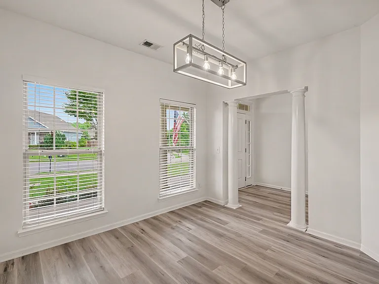 1046 Hemlock Dr — Photo 21