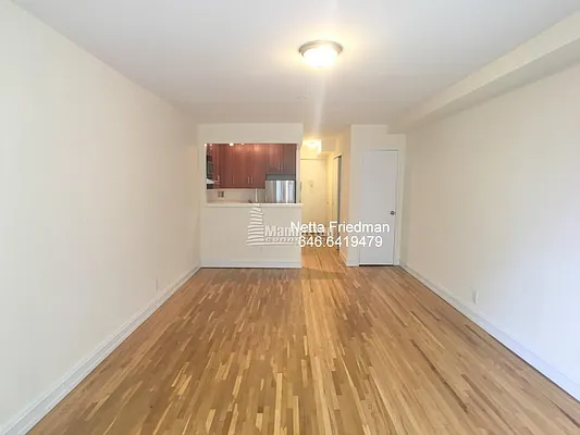 Rented by Manhattan Connection | media 29