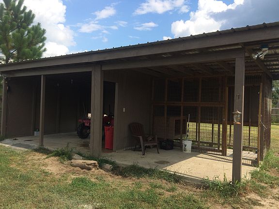 Backyard shed/kennel