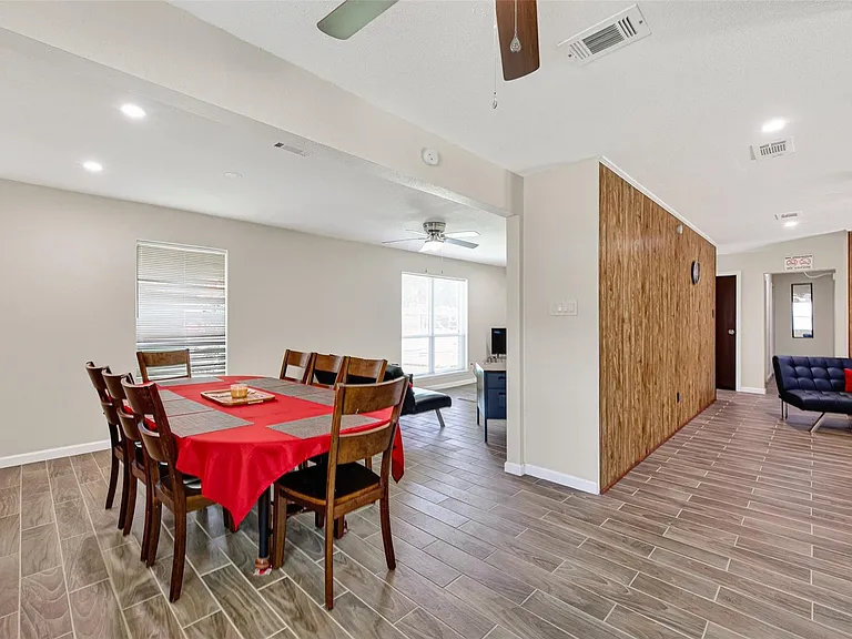 13615 Lynnwood Ln — Photo 10