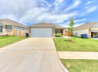 2020 Dillards Dr, Chickasha, OK 73018