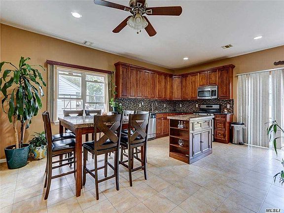5th image of 2727 Nira Ave