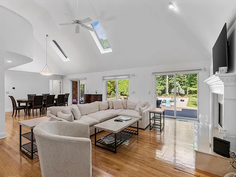 6 Bennett Dr — Photo 15