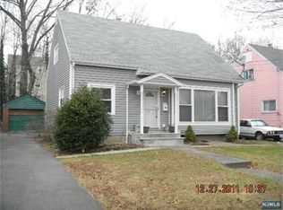 1432 Hubert Ter, Teaneck, NJ 07666