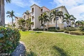 20021 Sanibel View Cir #105 — Photo 31