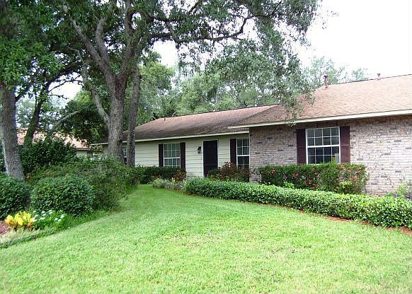 1st image of 9860 Fairway Cir