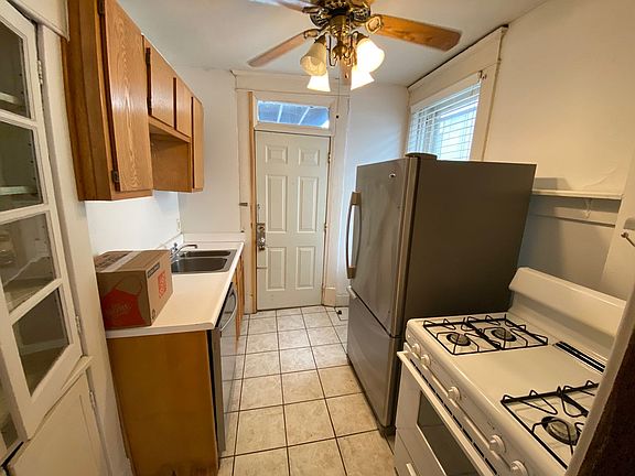 4th image of 4-16 E Norwich Ave #16-05