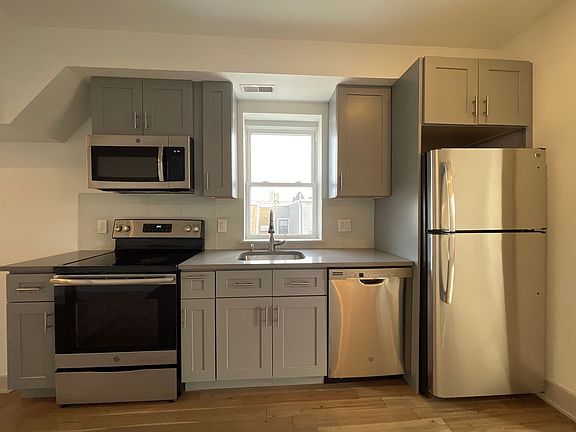 5th image of 3213 Haverford Ave #3