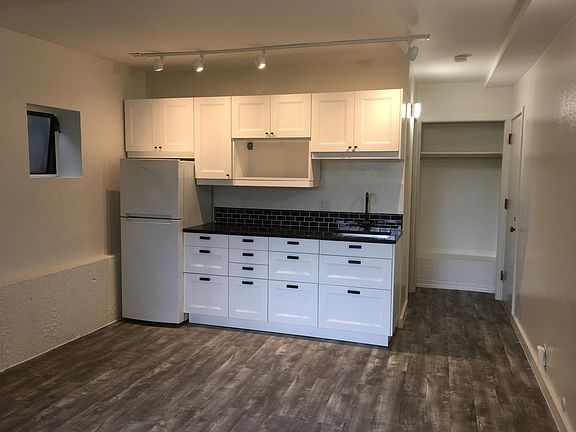 2nd image of 4024 Everett Ave