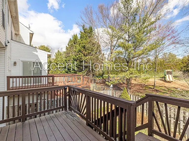 21217 Millwood Sq — Photo 51