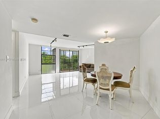 3475 N Country Club Dr APT 502, Aventura, FL 33180