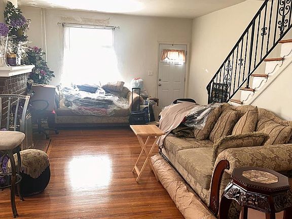 5th image of 1101 Parker St