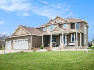 982 Hawthorn Dr, Warsaw, IN 46582