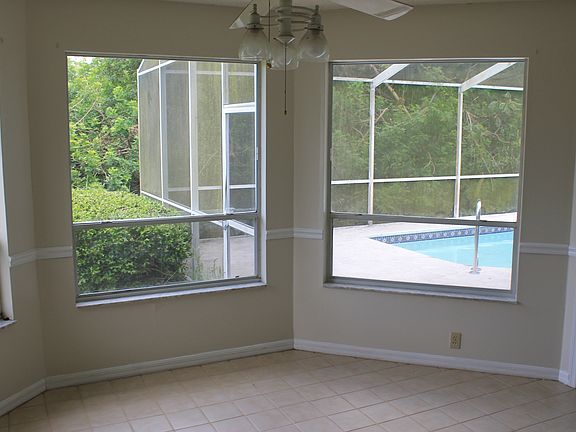 3rd image of 3036 Summervale Dr