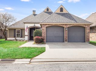 406 La Villa Cir, Youngsville, LA 70592