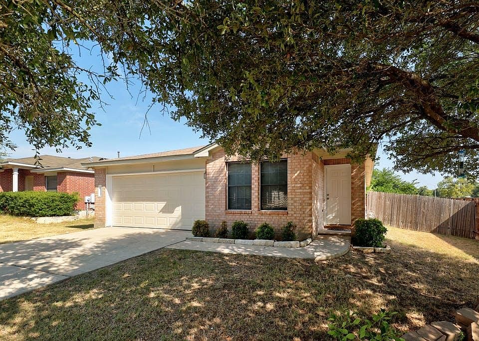 1st image of 207 Lombard Dr