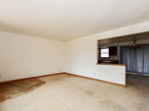 5th image of 316 Wood St