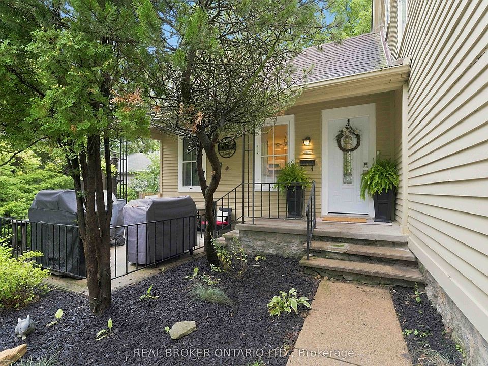 1st image of 53 Archange St